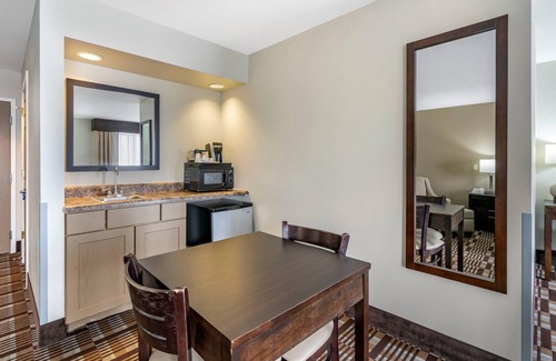 Sullivan Hotel | Comfort Inn Sullivan