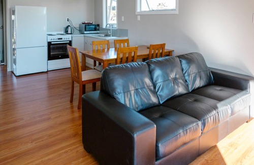 Thames Apartment | Comfort Inn Sunset