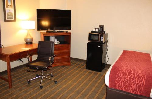 Fairfax Hotel | Comfort Inn University Center