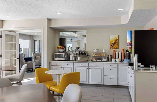 Painesville Hotel | Comfort Inn