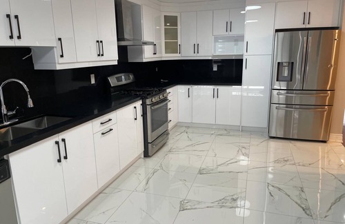 Whitby House | Comfort King - 4 Bedroom House