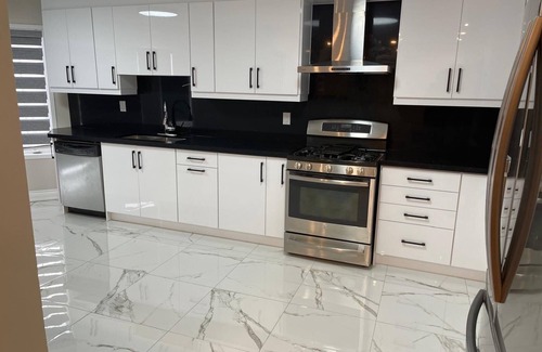 Whitby House | Comfort King - 4 Bedroom House