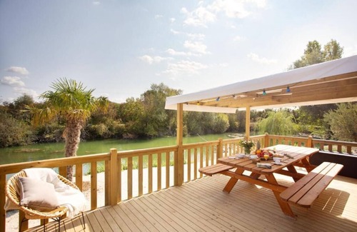 Gravon House | Comfort lodge on the water (5 people)