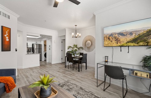 Tempe Condo | Comfort Meets Convenience Pool Desk Washer/Dryer
