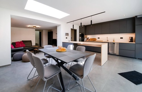 Haut-Bois House | Comfort Near Historic Huy