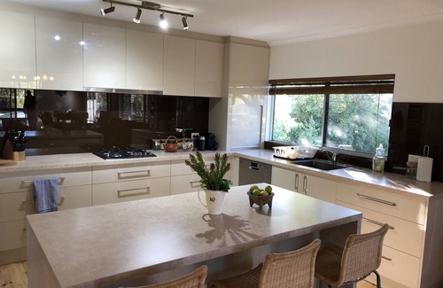 Second Valley House | Comfort + privacy near magical Second Valley beach. Great for families.