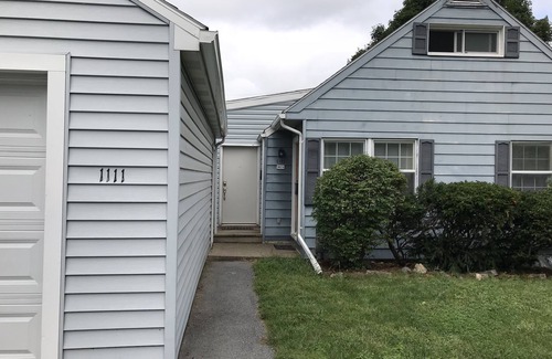 State College House | Comfort & Proximity to Downtown and Penn State (STR22-00040)