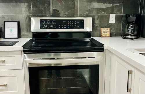 Guelph Apartment | Comfort Quarters In Guelph! Your Cozy Home Away From Home.