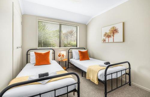 Hamilton House | Comfort, Quiet, Central - By KOSH BNB
