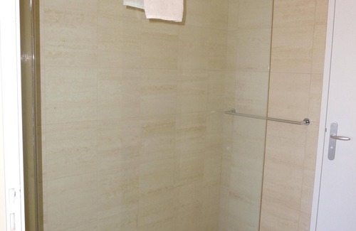 Belleville-sur-Loire Hotel | COMFORT room on the garden side