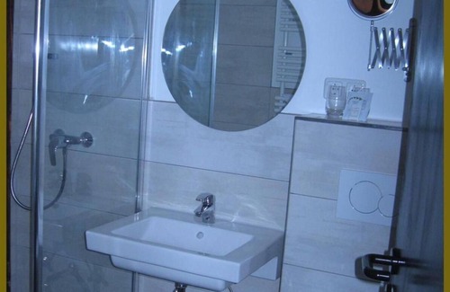 Laudenbach Cottage | Comfort Room 2 - Goldner Engel, Restaurant - Hotel - Butcher