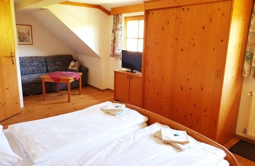 Goeriach Bed & Breakfast | Comfort room Silberdistel - Gasthof Lacknerhof