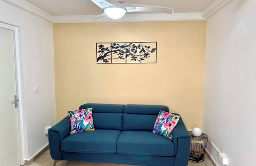 Port-Louis House | Comfort, sea & accessibility. PMR house, 3 min from Anse du Souffleur