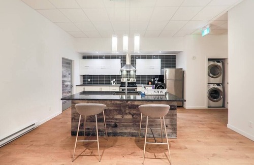 Maisonneuve Hotel | ♥Comfort Stay♥ Olympic Stadium & Botanical Garden