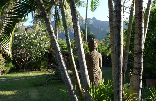 Maharepa House | Comfort Suite, garden side, 1 bedroom, living room, kitchen, private bathroom