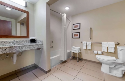 Worthington Hotel | Comfort Suites and Conference Center