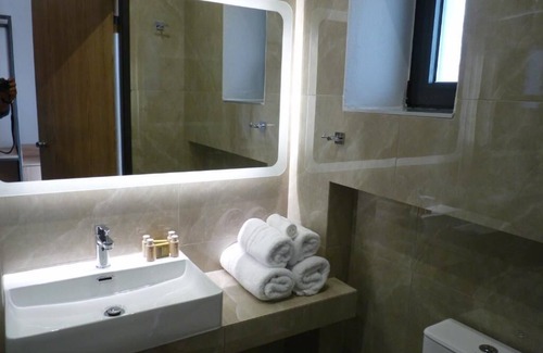 Larissa Bed & Breakfast | Comfort Suites and Rooms