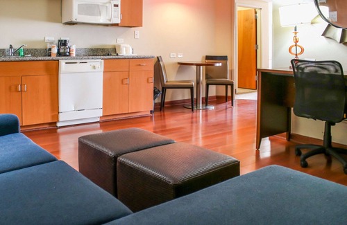 Glen Allen Hotel | Comfort Suites At Virginia Center Commons