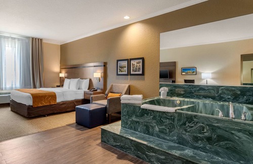 Baytown Hotel | Comfort Suites Baytown I - 10