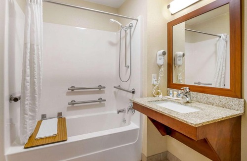 Burlington Hotel | Comfort Suites Burlington