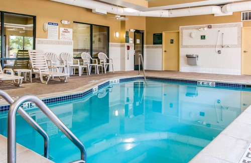 Canton Hotel | Comfort Suites Canton