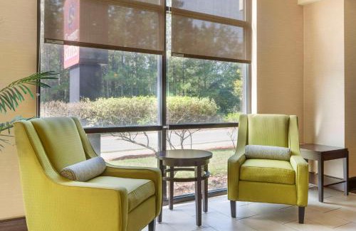 Dentsville Hotel | Comfort Suites Columbia Northeast - Fort Jackson