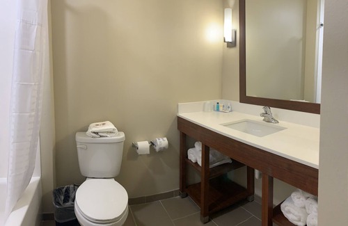 Daytona Beach Hotel | Comfort Suites Daytona Beach - Speedway