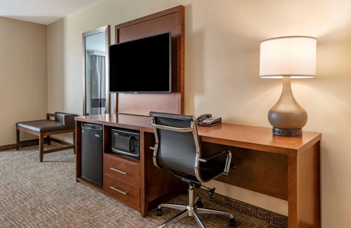Daytona Beach Hotel | Comfort Suites Daytona Beach - Speedway