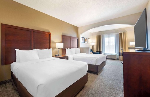 North Orange Hotel | Comfort Suites Downtown