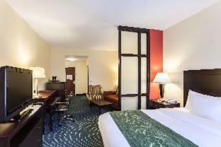 Lincoln Hotel | Comfort Suites East Lincoln - Mall Area