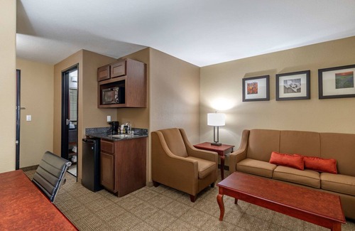Ennis Hotel | Comfort Suites Ennis