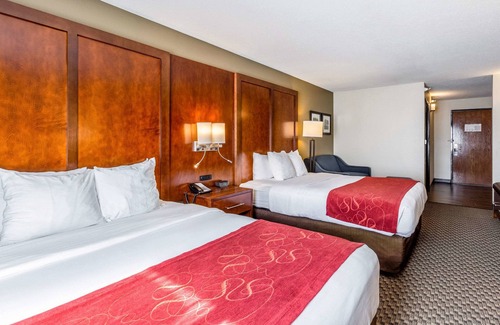 Escanaba Hotel | Comfort Suites Escanaba