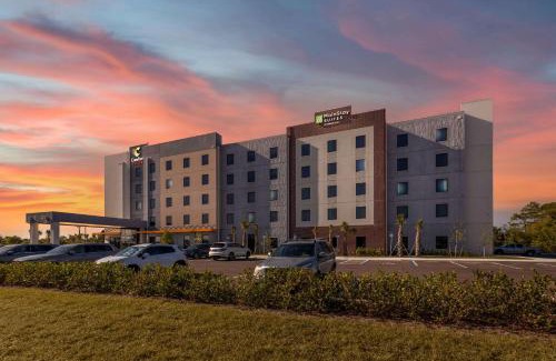 Fort Myers Hotel | Comfort Suites Fort Myers East I-75