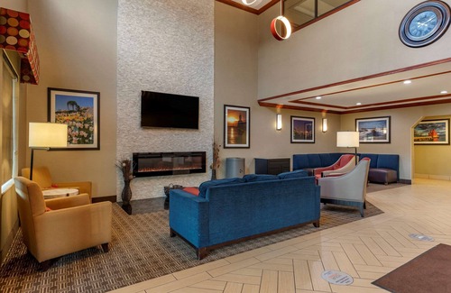Grand Rapids Hotel | Comfort Suites Grand Rapids South