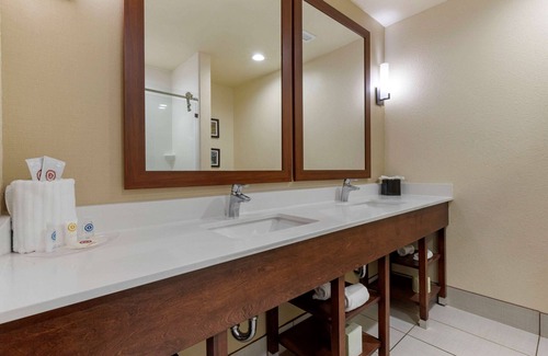 Powdersville Hotel | Comfort Suites Greenville South