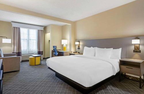 Winston - Salem Hotel | Comfort Suites Hanes Mall