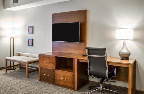 Hartville Hotel | Comfort Suites Hartville-North Canton