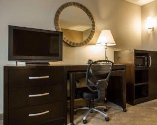 Huntersville Hotel | Comfort Suites Huntersville near Lake Norman
