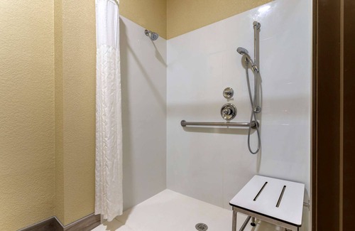 Humble Hotel | Comfort Suites Kingwood Houston North