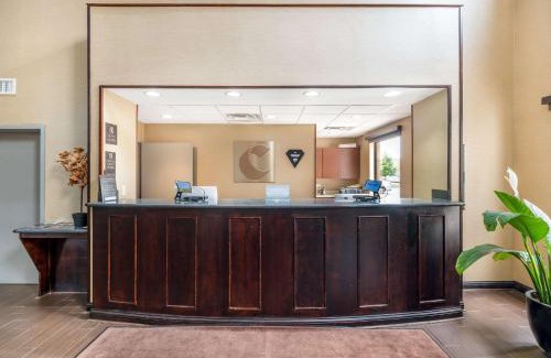 Buechel Hotel | Comfort Suites Louisville Airport
