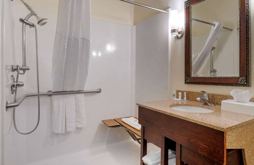 Miamisburg Hotel | Comfort Suites Miamisburg - Dayton South