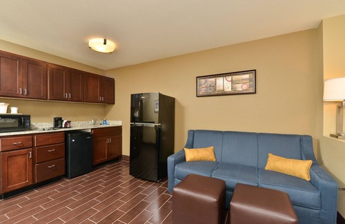 Minot Hotel | Comfort Suites Minot