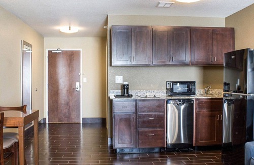 Minot Hotel | Comfort Suites Minot