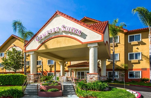 Stevenson Ranch Hotel | Comfort Suites Near Six Flags Magic Mountain