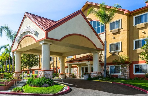 Stevenson Ranch Hotel | Comfort Suites Near Six Flags Magic Mountain