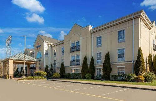 Monmouth Junction Hotel | Comfort Suites Near University