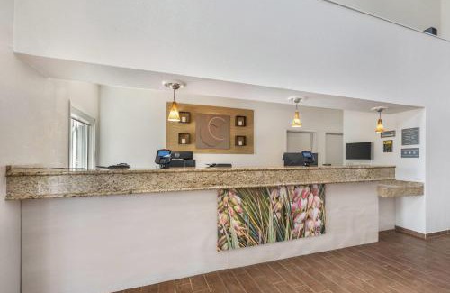 North Central Omaha Hotel | Comfort Suites Omaha Northwest