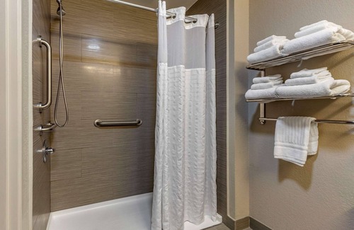 Pineville Hotel | Comfort Suites Pineville - Ballantyne Area