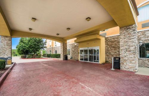 Plano Hotel | Comfort Suites Plano - Dallas North