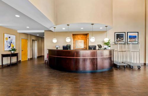 Salem Hotel | Comfort Suites Salem-Roanoke I-81